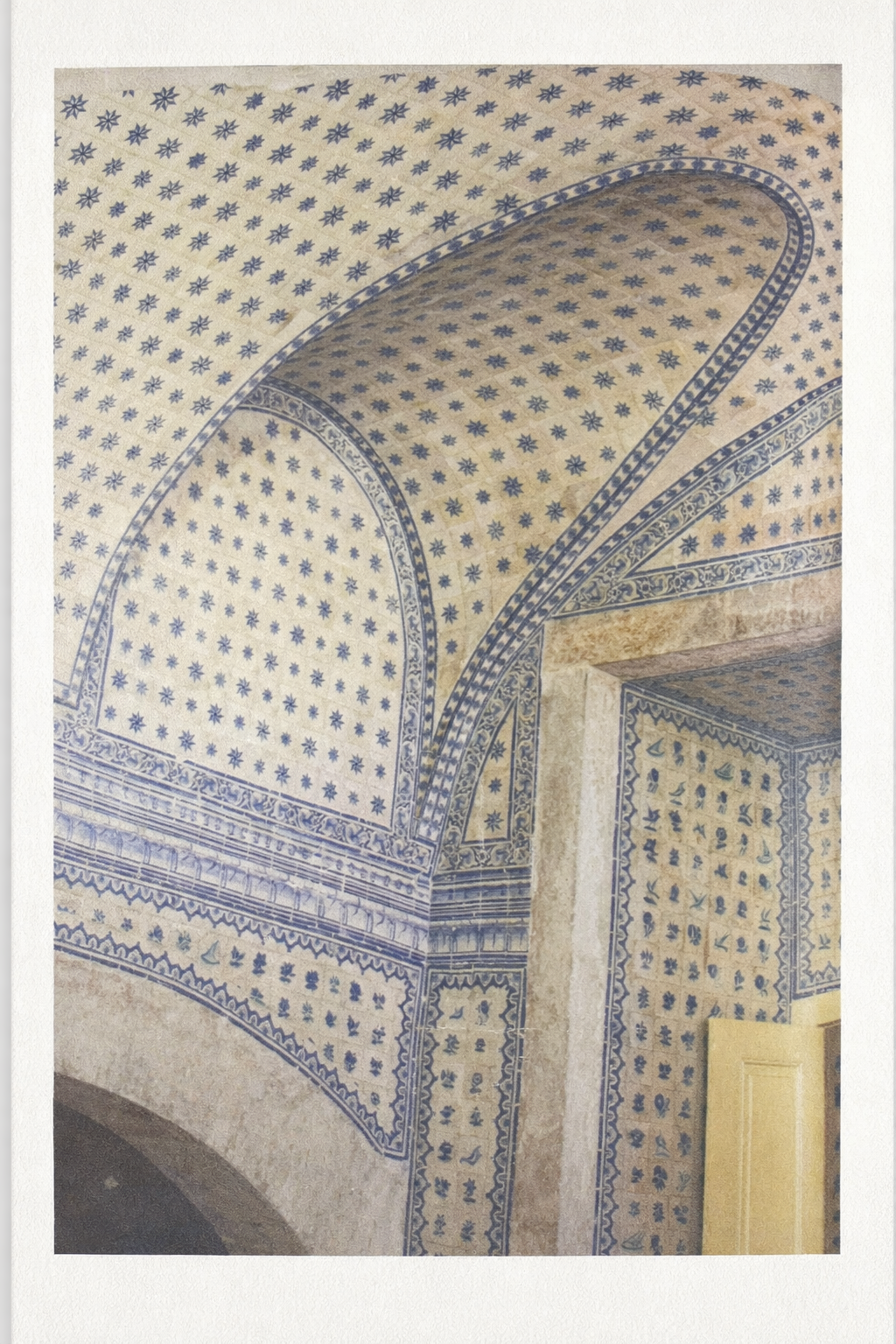 A room with azulejos
